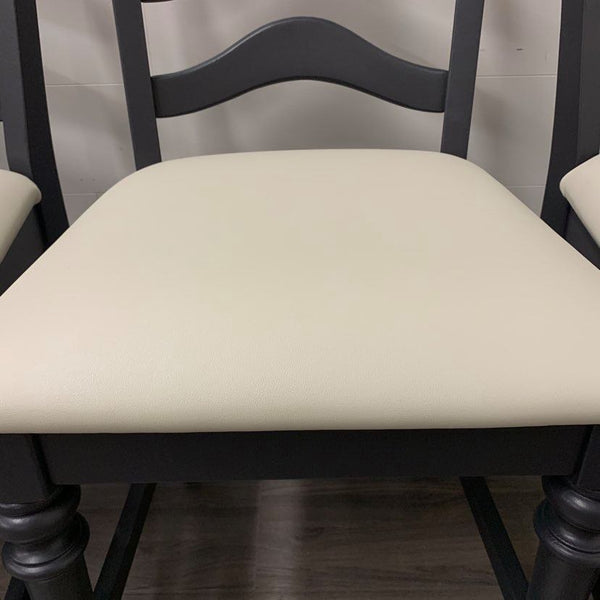 4 Cast Black Bar Stools