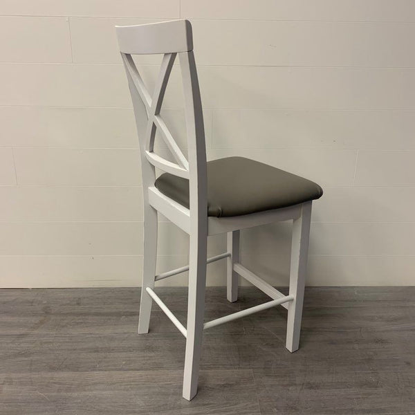 3 Rustic Farmhouse Style Bar Stools