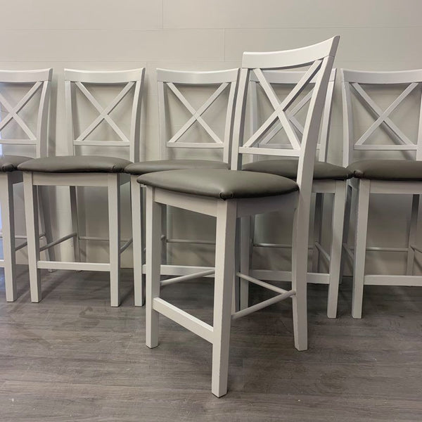 3 Rustic Farmhouse Style Bar Stools