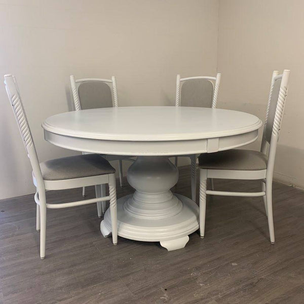 5 Piece Crystal Mountain Dining Set