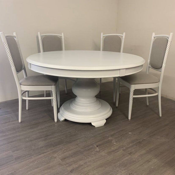 5 Piece Crystal Mountain Dining Set