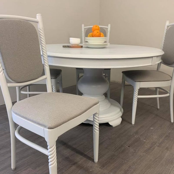 5 Piece Crystal Mountain Dining Set