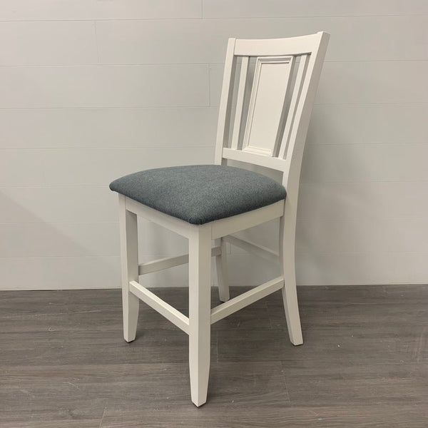 4 Little White Stools