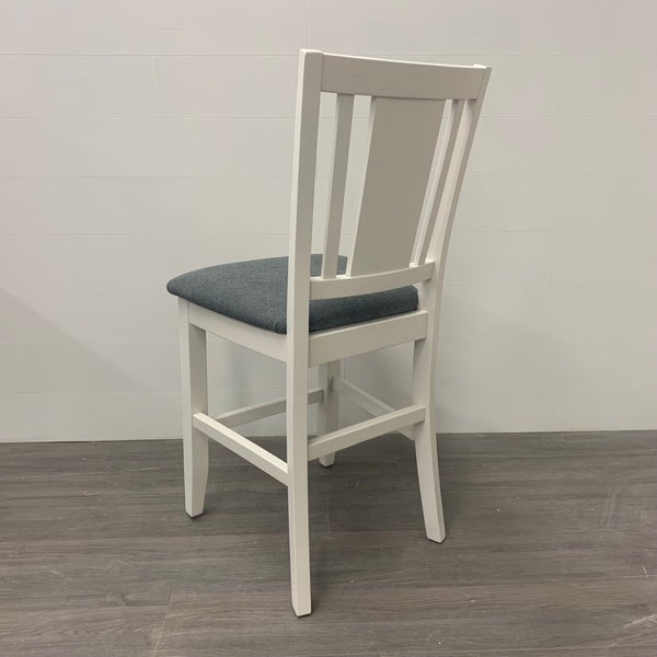 4 Little White Stools