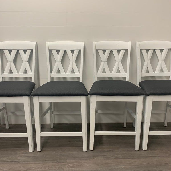 3 Rustic Farmhouse Style Stools