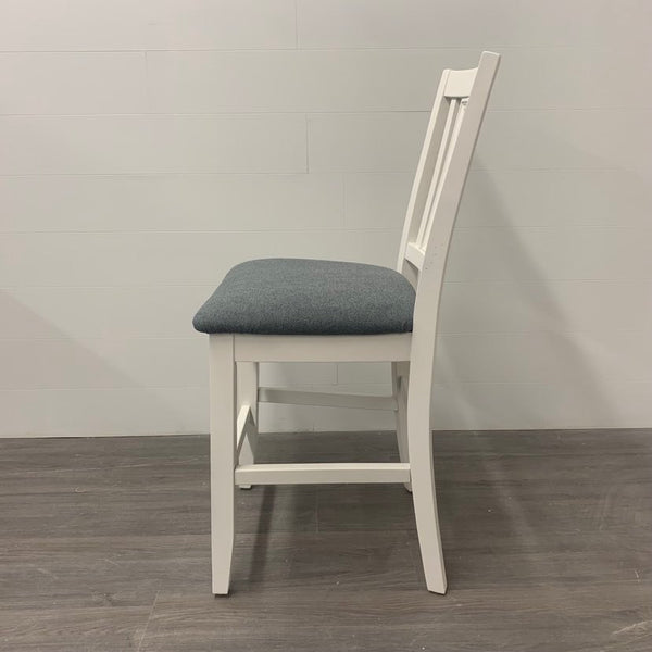 4 Little White Stools