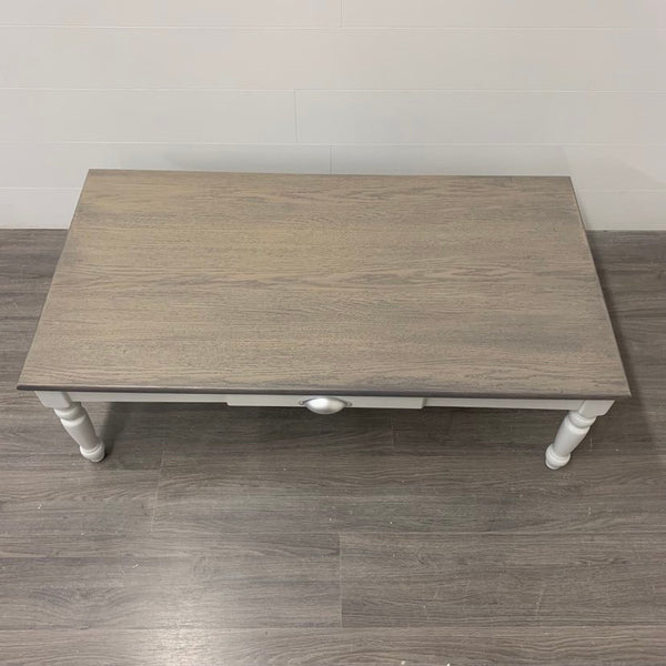 Country Farmhouse Style Coffee Table