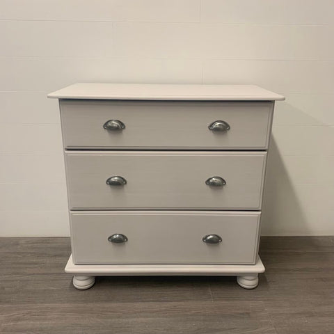 Pine 3 Drawer Dresser