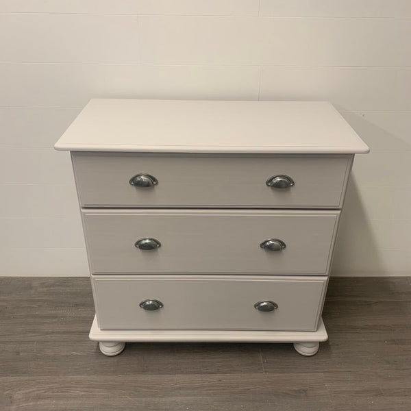 Pine 3 Drawer Dresser