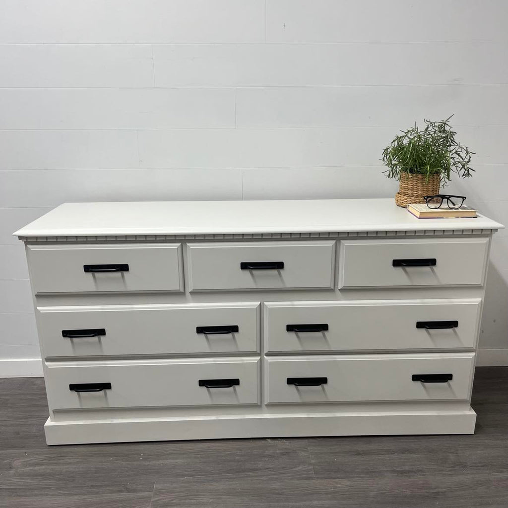 Shiplap 7 Drawer Dresser – Superior Paint Co Shiplap 7 Drawer Dresser – Superior Paint Co